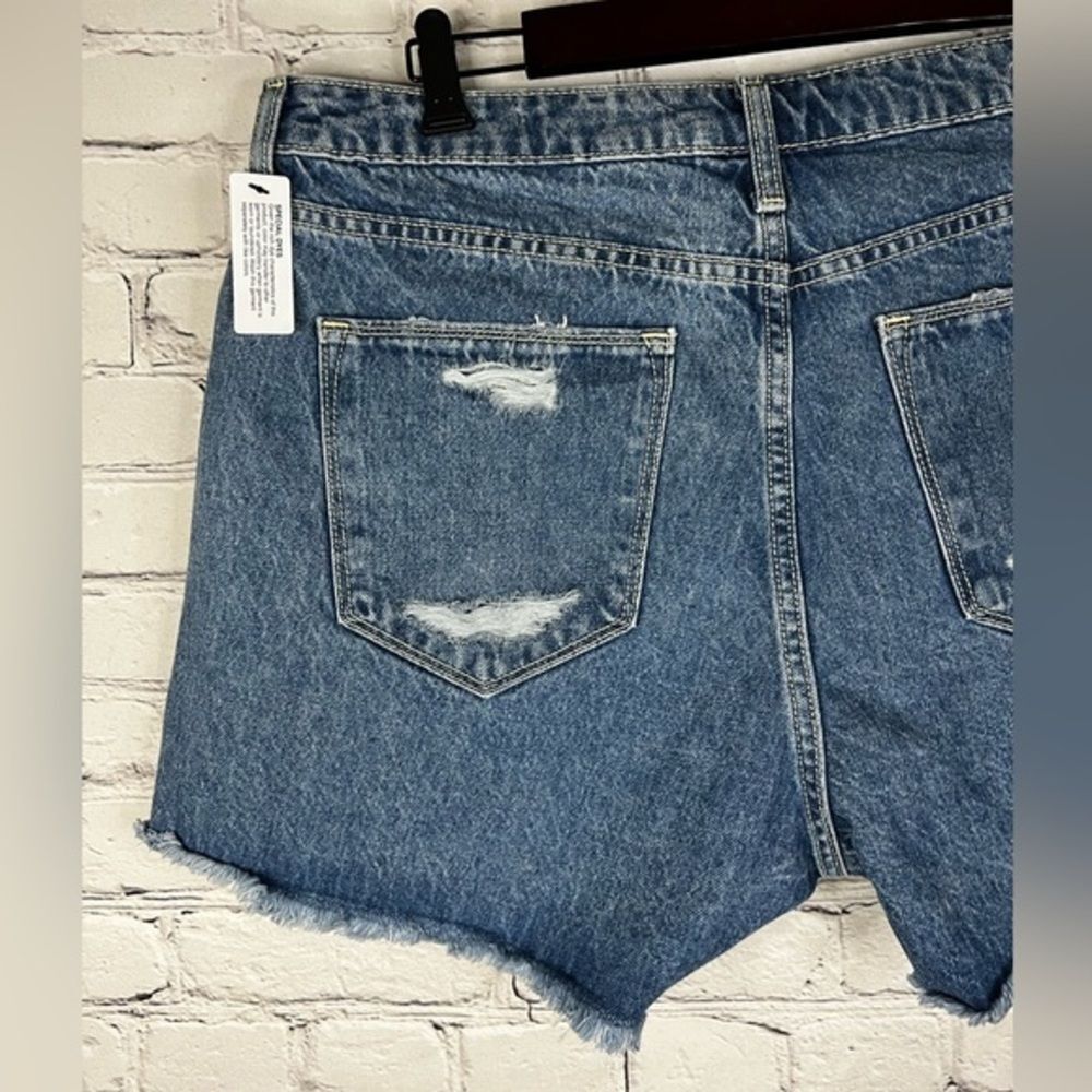 Arizona Hi Rise Distressed embroidered flower denim cut off shorts‎ size 17 NEW - Picture 5 of 10